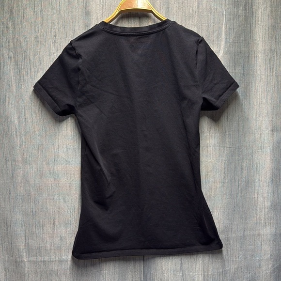 💙🩷 Calvin Klein black short sleeve shirt size medium - Picture 4 of 7